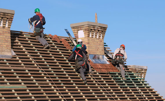 Couvreur dans Tresserre 66300